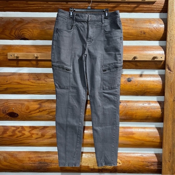 White House Black Market Charcoal Ankle Jeans - Picture 1 of 6